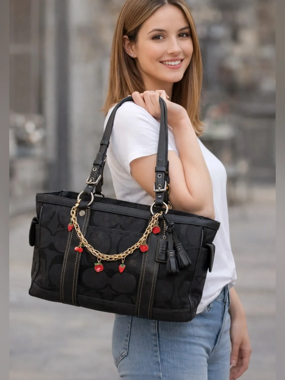 Vintage Coach Y2K soho shoulder Bag Black Signature Tote with cherry chain tote - Picture 7 of 17